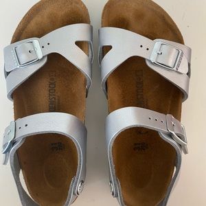 Size 31 (13) Girls Silver Birkenstocks